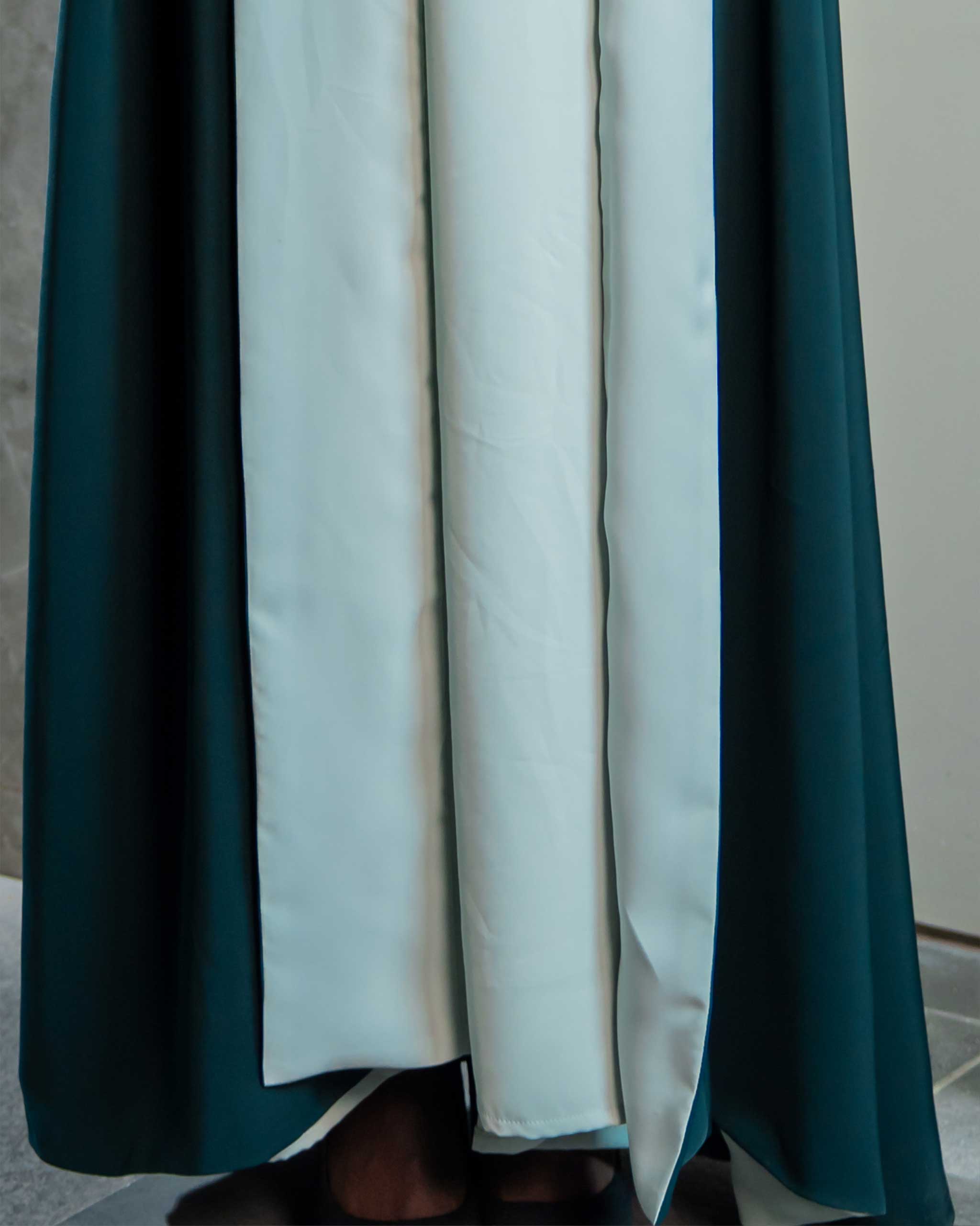 Emerald – Contrast Flow Abaya - Image 3